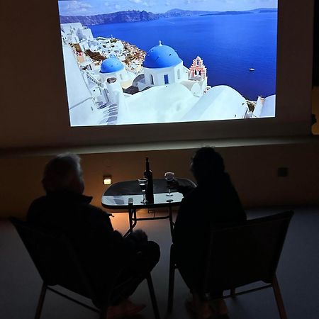 Love Nest With Hot Tub, Hammam & Outdoor Cinema Akrotírion Esterno foto