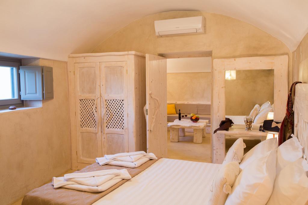 Love Nest With Hot Tub, Hammam & Outdoor Cinema Akrotírion Esterno foto