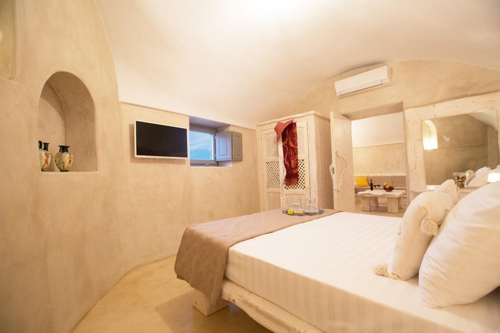 Love Nest With Hot Tub, Hammam & Outdoor Cinema Akrotírion Esterno foto